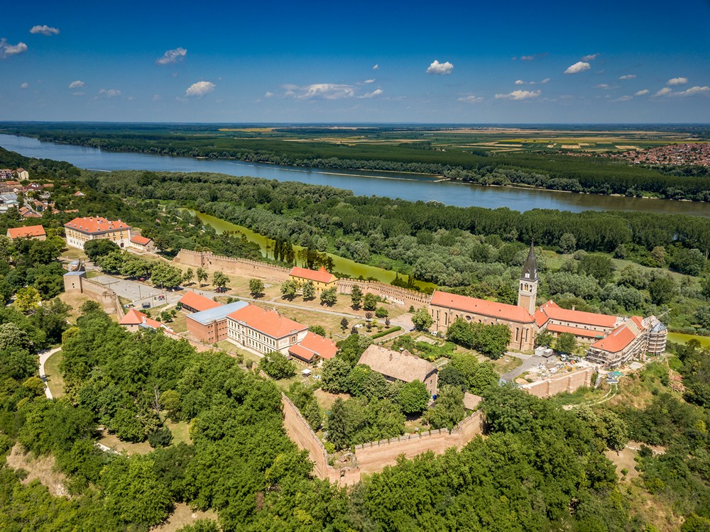Srednjovjekovna utvrda
